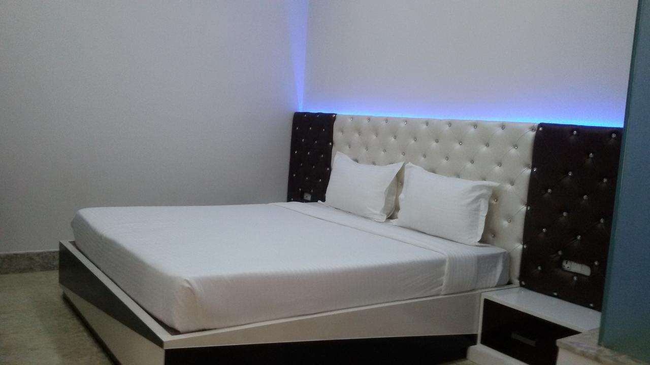 Hotel Royal International New Delhi Extérieur photo