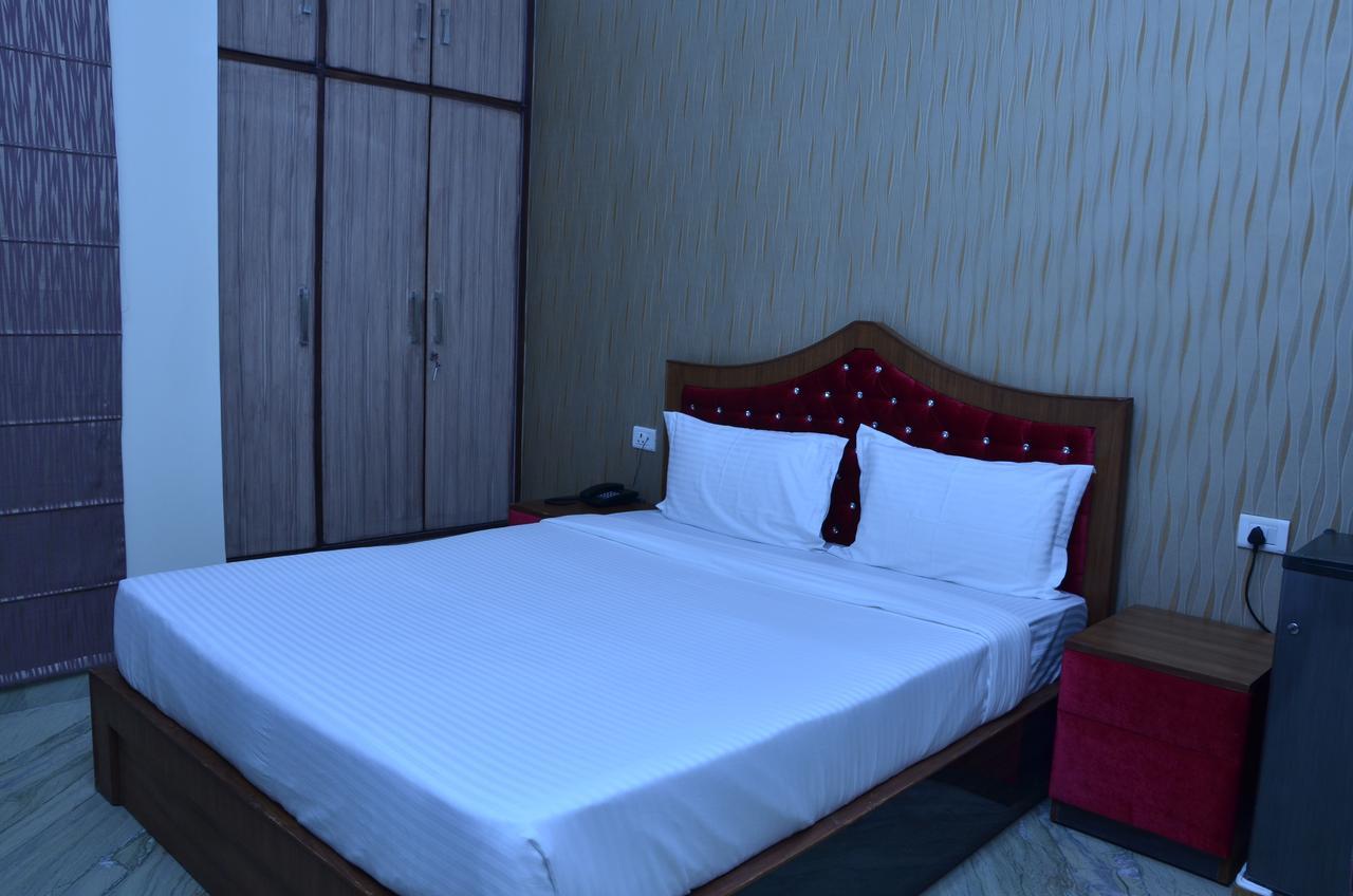 Hotel Royal International New Delhi Extérieur photo