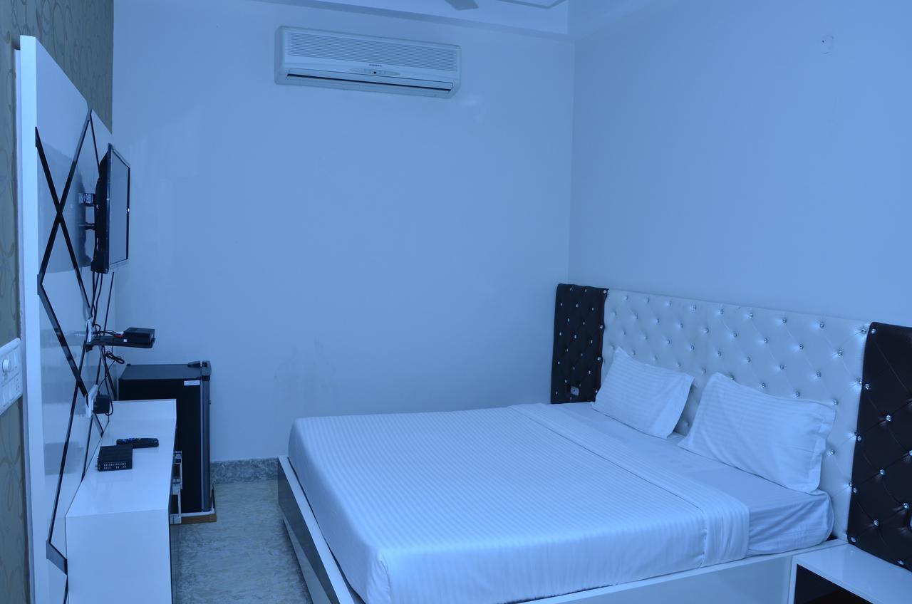 Hotel Royal International New Delhi Extérieur photo