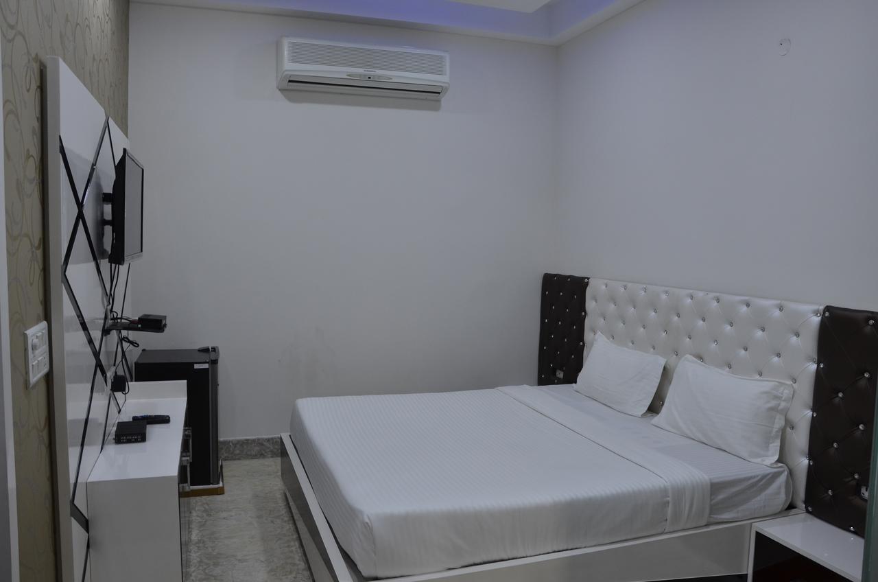 Hotel Royal International New Delhi Extérieur photo